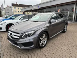 Grau Gebraucht 2016 Mercedes GLA180 AMG SUV | 15.900 € (Fairer Preis)