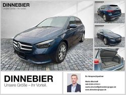 Blau (metallic) Gebraucht 2019 Mercedes B220 Progressive Van / Kleinbus | 26.440 € (Fairer Preis)