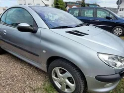 Silber Gebraucht 2001 Peugeot 206 CC Cabrio | 2.980 € (Etwas zu teuer)