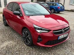 Rot Gebraucht 2022 Opel Corsa-e Ultimate Kleinwagen | 17.399 € (Etwas zu teuer)