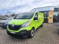 Grün Gebraucht 2018 Renault Trafic Komfort Van / Kleinbus | 14.450 € (Fairer Preis)