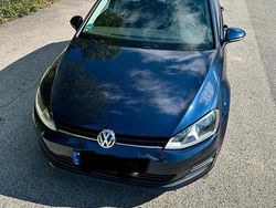 Blau Gebraucht 2016 VW Golf VII Kleinwagen | 12.800 € (Fairer Preis)