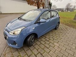 Blau Gebraucht 2017 Hyundai i10 Kleinwagen | 6.600 € (Guter Preis)