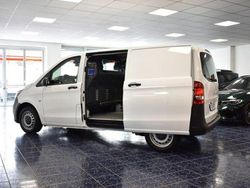 Arktikweiss Gebraucht 2020 Mercedes Vito Van / Kleinbus | 15.670 € (Superpreis)