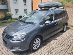 Grau Gebraucht 2018 VW Sharan Highline Van / Kleinbus | 16.970 € (Fairer Preis)