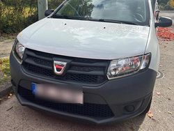 Weiß Gebraucht 2013 Dacia Sandero Kleinwagen | 3.500 € (Guter Preis)