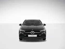 Metalliclack kosmosschwarz Gebraucht 2023 Mercedes A250 Limousine | 32.500 € (Fairer Preis)