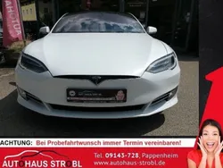 Weiß metallic (metallic) Gebraucht 2018 Tesla Model S Limousine | 17.850 €