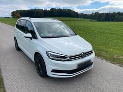 Weiß Gebraucht 2020 VW Touran United Van / Kleinbus | 25.899 € (Fairer Preis)