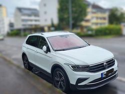 Weiß Gebraucht 2022 VW Tiguan Active SUV | 25.499 € (Guter Preis)