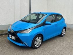 Cyan metallic Gebraucht 2016 Toyota Aygo X-play Kleinwagen | 4.999 € (Guter Preis)