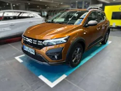 Taklamakanorange metallic (metallic) Gebraucht 2023 Dacia Sandero Stepway Kleinwagen | 16.990 € (Fairer Preis)