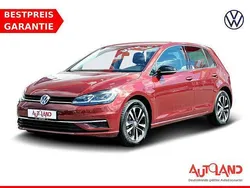 Rot Gebraucht 2019 VW Golf VII IQ Drive Limousine | 17.950 € (Fairer Preis)