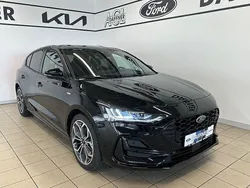 Obsidianschwarz metallic Gebraucht 2025 Ford Focus ST-Line X Limousine | 28.450 € (Guter Preis)