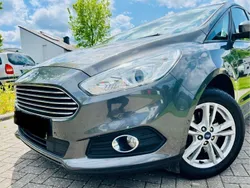 Grau Gebraucht 2017 Ford S-MAX Titanium Van / Kleinbus | 13.500 € (Superpreis)