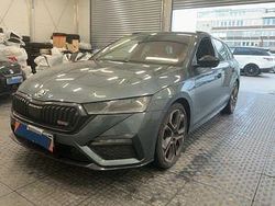 Grau Gebraucht 2021 Skoda Octavia RS Kombi | 22.850 € (Fairer Preis)