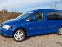 Blau Gebraucht 2010 VW Caddy Maxi Van / Kleinbus | 9.899 € (Guter Preis)