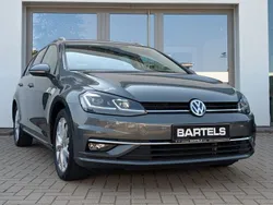 Grau Gebraucht 2020 VW Golf VII Highline Kombi | 18.940 € (Fairer Preis)