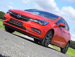 Rot Gebraucht 2016 Opel Astra Limousine | 16.899 € (Etwas zu teuer)