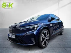 Nachtblau metallic, black pearlschwarz metallic (blau) Gebraucht 2025 Renault Mégane Iconic Limousine | 39.980 € (Teuer)