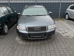 Grau Gebraucht 2003 Audi A4 Kombi | 2.150 € (Guter Preis)
