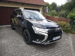 Schwarz Gebraucht 2021 Mitsubishi Outlander P-HEV SUV | 22.800 € (Guter Preis)