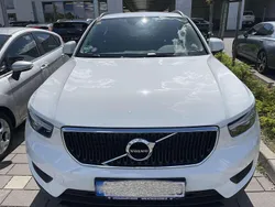Weiß Gebraucht 2021 Volvo XC40 Momentum SUV | 19.999 € (Etwas zu teuer)