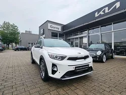 Weiß Gebraucht 2020 Kia Stonic Spirit SUV | 15.890 € (Fairer Preis)