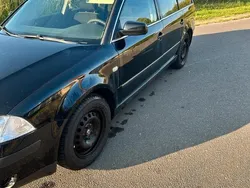 Schwarz Gebraucht 2001 VW Passat Kombi | 700 € (Guter Preis)