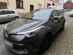 Grau Gebraucht 2017 Toyota C-HR Lounge SUV | 14.100 € (Fairer Preis)