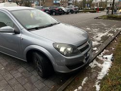 Grau Gebraucht 2006 Opel Astra Limousine | 4.400 €