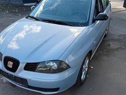 Blau Gebraucht 2003 Seat Ibiza Kleinwagen | 1.750 € (Fairer Preis)
