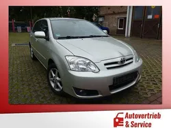 K.a. (metallic) Gebraucht 2004 Toyota Corolla Limousine | 2.950 € (Etwas zu teuer)