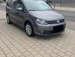 Grau Gebraucht 2011 VW Touran Highline Van / Kleinbus | 5.750 € (Superpreis)