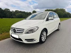 Weiß Gebraucht 2013 Mercedes B180 Van / Kleinbus | 9.999 € (Superpreis)