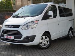 Weiß Gebraucht 2017 Ford Tourneo Custom Titanium Van | 27.990 € (Etwas zu teuer)
