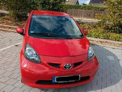 Rot Gebraucht 2008 Toyota Aygo Cool Kleinwagen | 1.050 € (Fairer Preis)