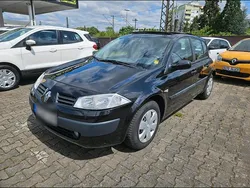 Schwarz Gebraucht 2005 Renault Mégane II Kleinwagen | 1.995 €