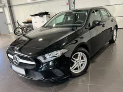 Schwarz Gebraucht 2019 Mercedes A180 Limousine | 15.995 €