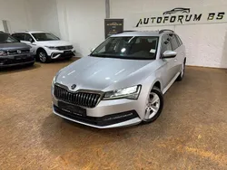 Silber Gebraucht 2022 Skoda Superb Kombi | 22.490 € (Guter Preis)
