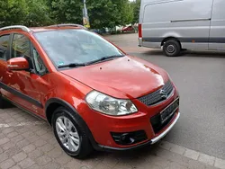 Rot Gebraucht 2013 Suzuki SX4 SUV | 9.250 € (Fairer Preis)