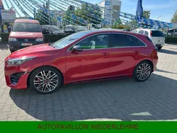 Rot Gebraucht 2024 Kia Ceed GT Limousine | 29.890 € (Fairer Preis)