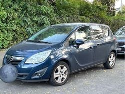 Blau Gebraucht 2012 Opel Meriva S Van / Kleinbus | 4.600 € (Fairer Preis)
