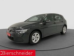 Grau Gebraucht 2023 VW Golf VIII Life Limousine | 23.450 € (Fairer Preis)