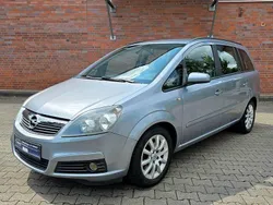 Silber Gebraucht 2007 Opel Zafira Van / Kleinbus | 1.850 € (Guter Preis)