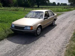 Gold Gebraucht 1983 Opel Rekord Limousine | 3.900 €