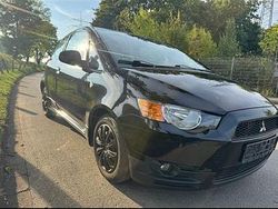 Schwarz Gebraucht 2010 Mitsubishi Colt Limousine | 1.999 €