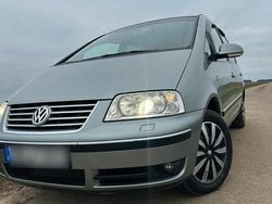 Grau Gebraucht 2005 VW Sharan Van / Kleinbus | 6.200 € (Teuer)