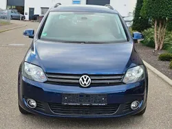 Blau Gebraucht 2011 VW Golf Plus Cross Team Van / Kleinbus | 8.499 € (Teuer)