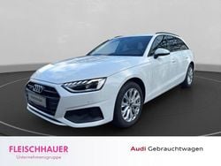 Weiss Gebraucht 2022 Audi A4 Ambiente Kombi | 27.470 € (Guter Preis)